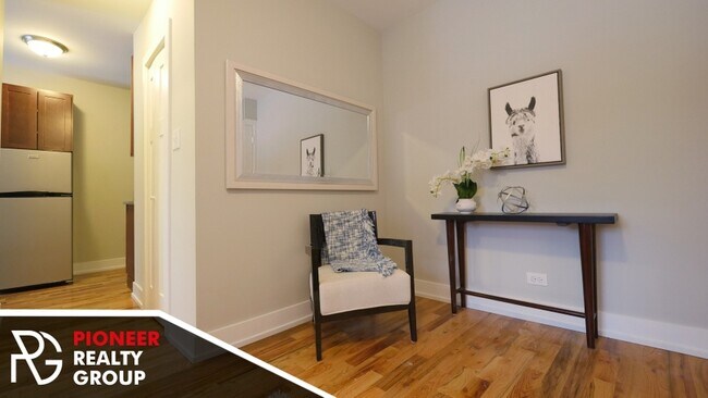 908 W George St unit 3, Chicago, IL 60657 - photo 5