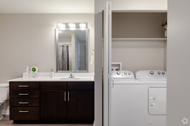 2BR, 2BA - Bathroom/Laundry