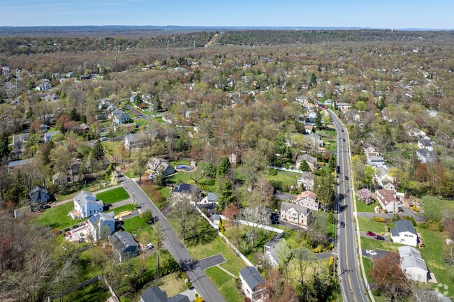Residents move to Berkeley Heights because of housing prices, good schools and simple commuting.