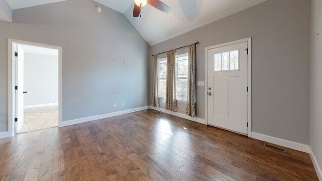 638 Hillview Rd, Dickson, TN 37055 - photo 2