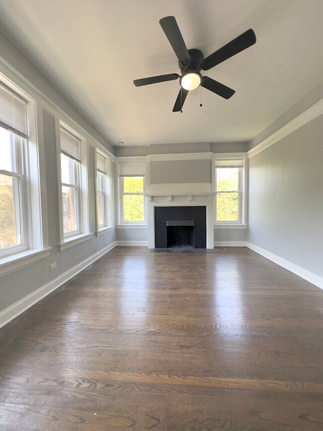 1251 W Rosemont Ave unit 1251-2, Chicago, IL 60660 - photo 2