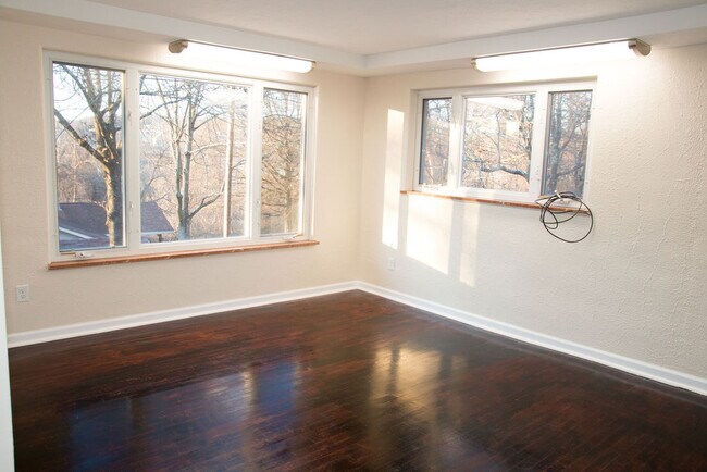 803 Diamond Ct unit 2, Fairmont, WV 26554 - photo 2