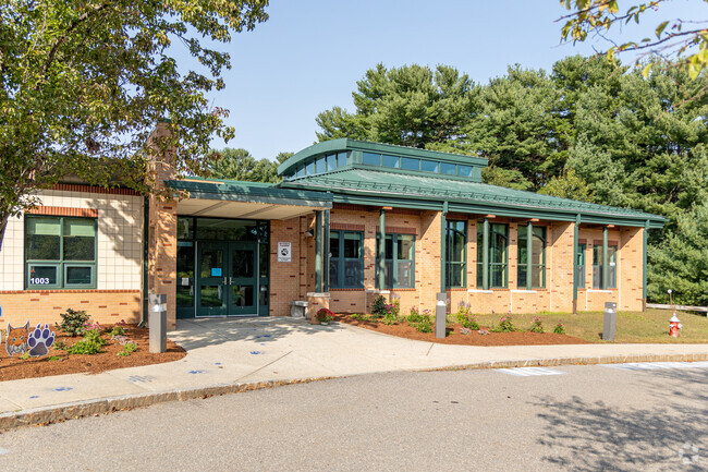 Boylston Elementary School's mission is to support and challenge students to achieve.