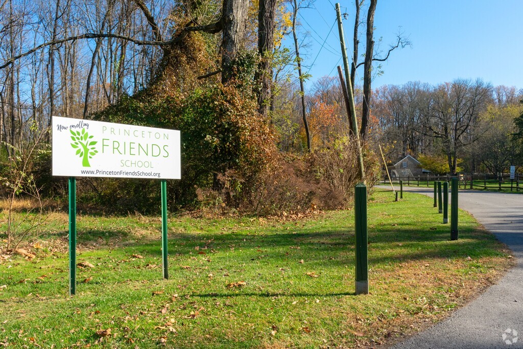 Princeton Friends School serves students in the Princeton community.