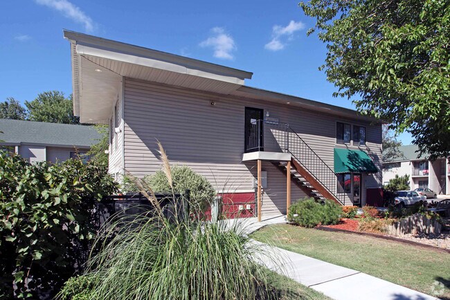 Brentwood Pointe Apartments, Norman, OK 73072 - photo 3