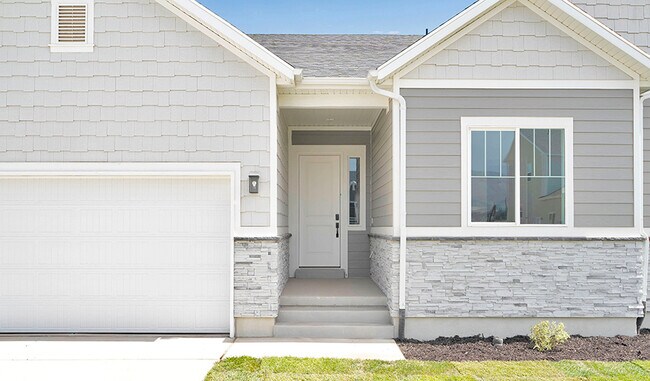 12349 Trout Lake Ln, Herriman, UT 84096 - photo 2