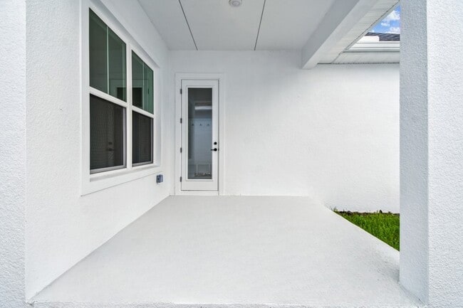 7263 Kodiak Ln, Sarasota, FL 34240 - photo 3