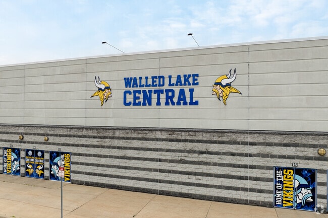 Walled Lake Central High School Vikings.