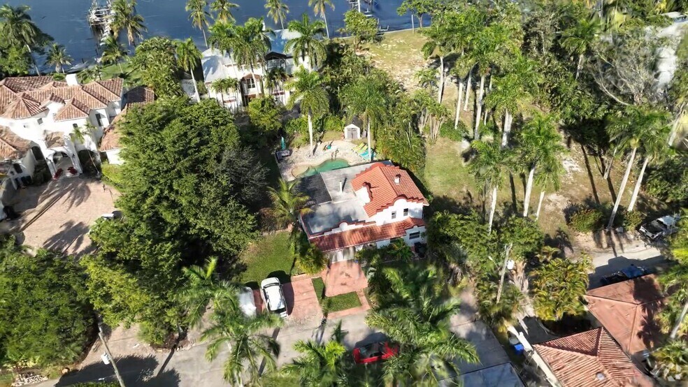 2656 Shriver Dr, Fort Myers, FL 33901 - photo 2