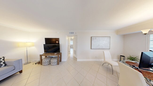 Bordeaux Club unit 111, Naples, FL 34103 - photo 2