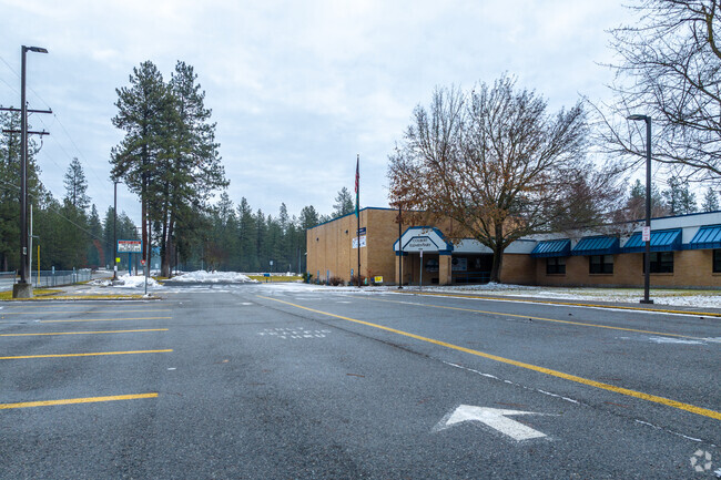 Colbert Elementary features a small parking lot in front of the school.