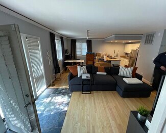 1730 W Terra Cotta Plaza Unit A, Chicago, IL 60614