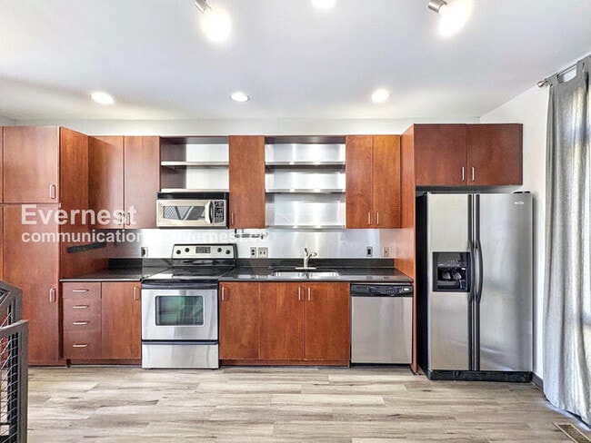 1273 MacKintosh Pknw, Atlanta, GA 30318 - photo 2