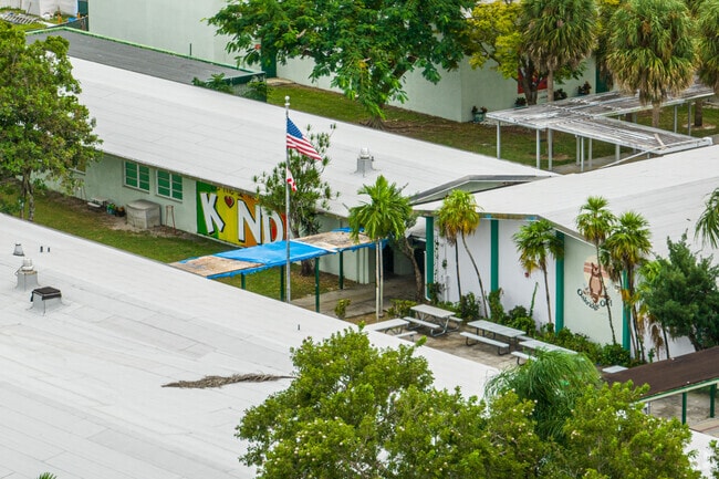 Covered walk paths at Hollywood's Oakridge Elementary School keeps kids out of the elements.