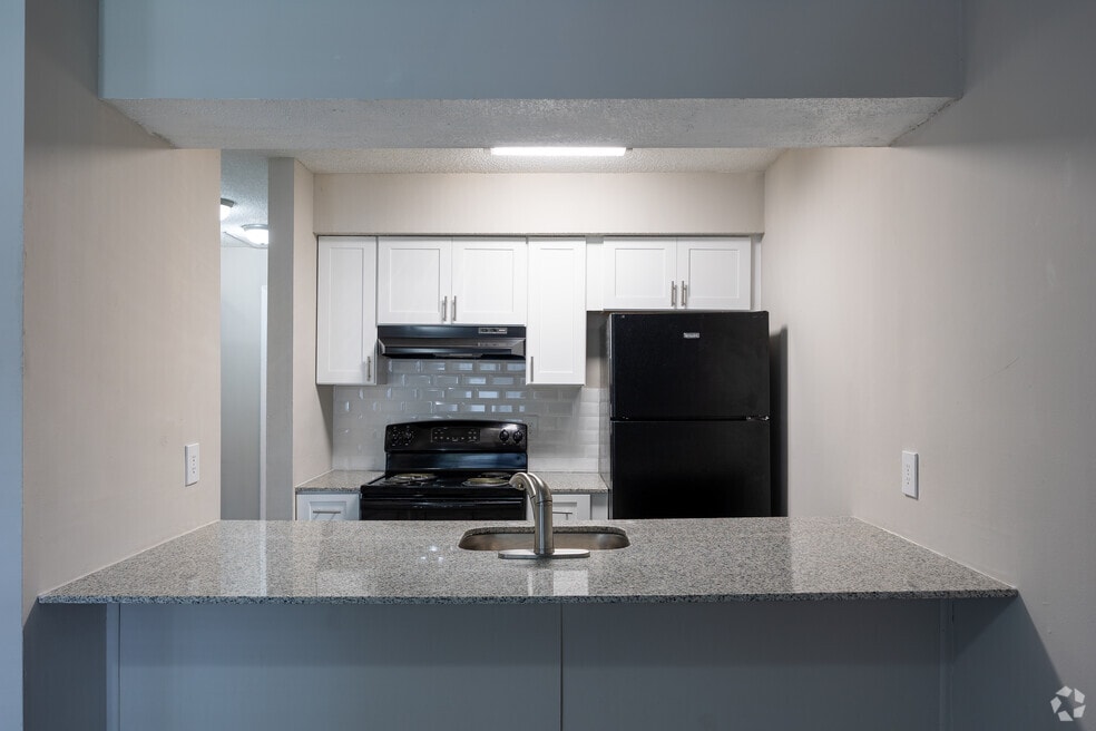 Pinebrook Place Apartments, Gainesville, GA 30504 - photo 1