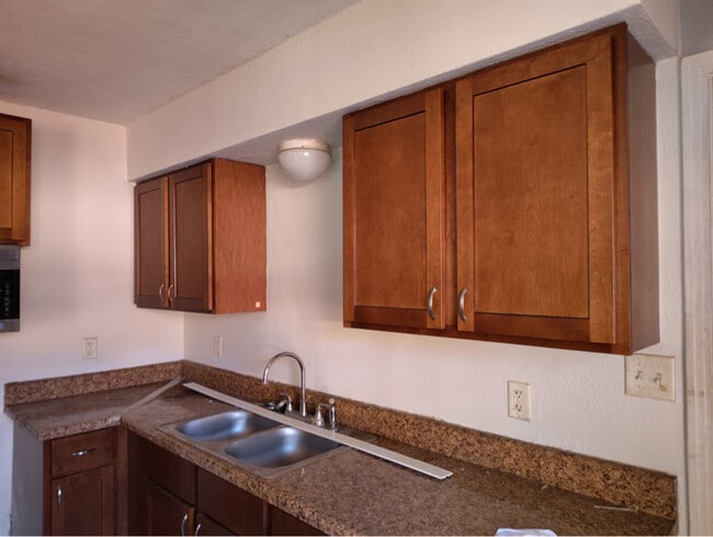 2558 Congress St unit 2, Fort Myers, FL 33901 - photo 4