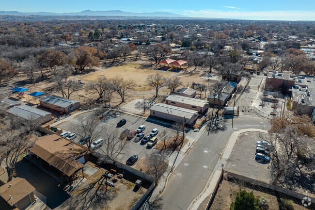 Valle Vista Elementary School has received a B- in diversity from Niche.
