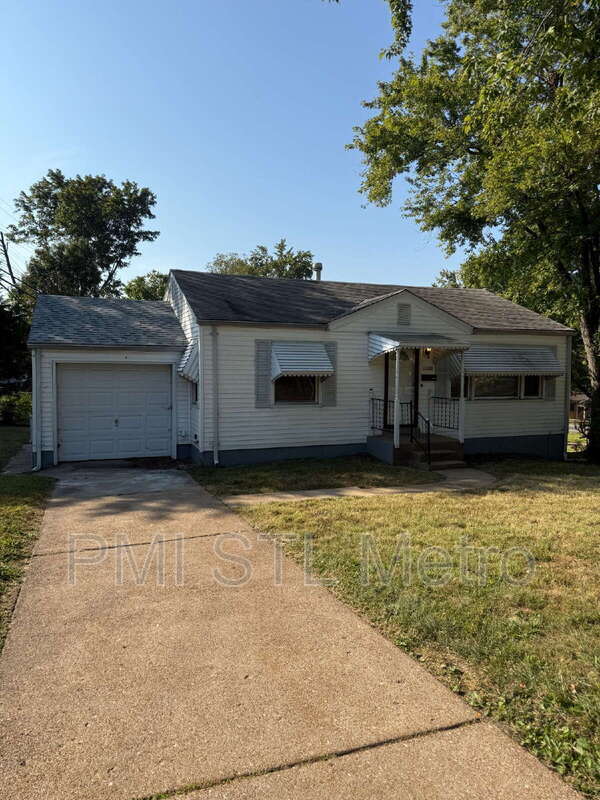 10188 Newbold Dr, St. Louis, MO 63137