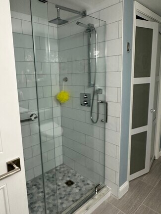 4 Sterling Hill Ln Unit 415, Exeter, NH 03833