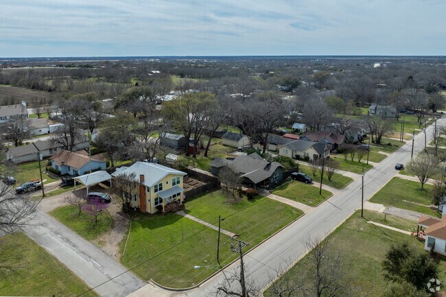 You can find many restored historic homes while driving around Hillsboro.