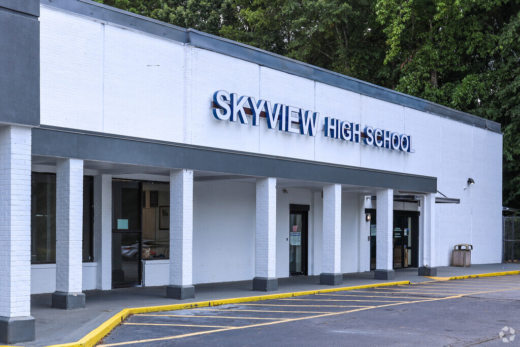 Skyview High School is located at 5134 Old National Hwy, College Park, GA 30349.