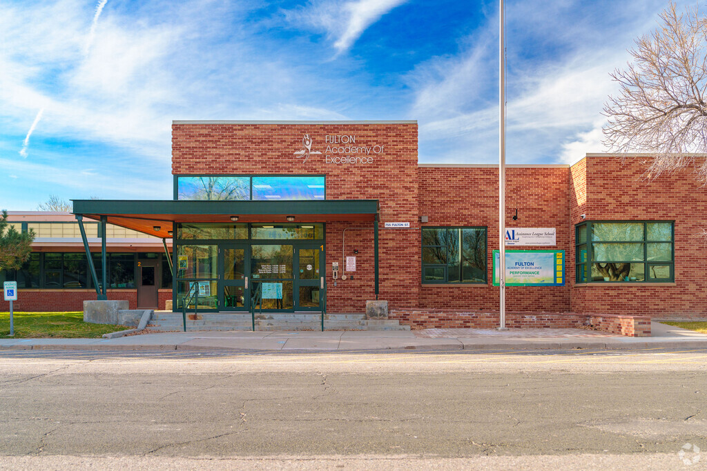 Fulton Elementary School is a public pre-K and elementary school in Del Mar Parkway.