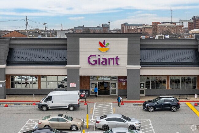 Ednor Gardens-Lakeside residents can pick up the essentials at nearby Giant Food.