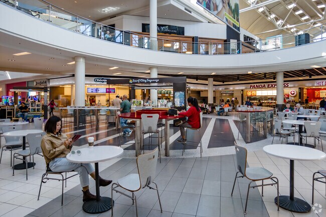 Take a lunch break at the Promenade Temecula near Harveston.