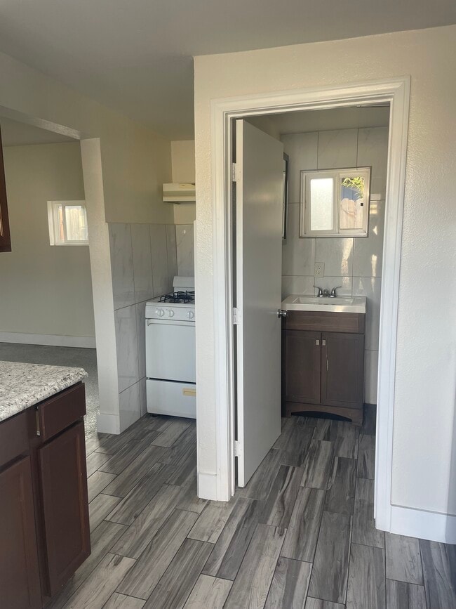 1733 W 150th St, Gardena, CA 90247 - photo 3