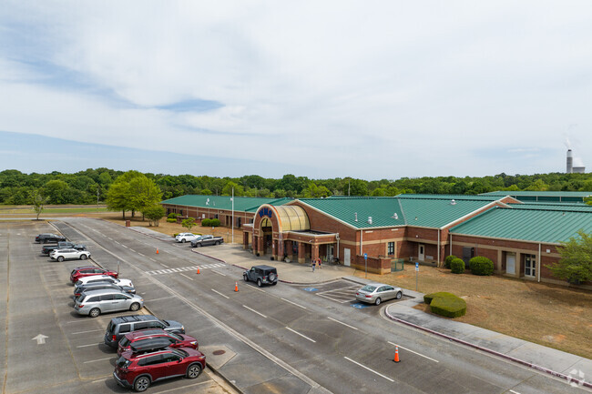 Woodland Middle School has over 800 students.