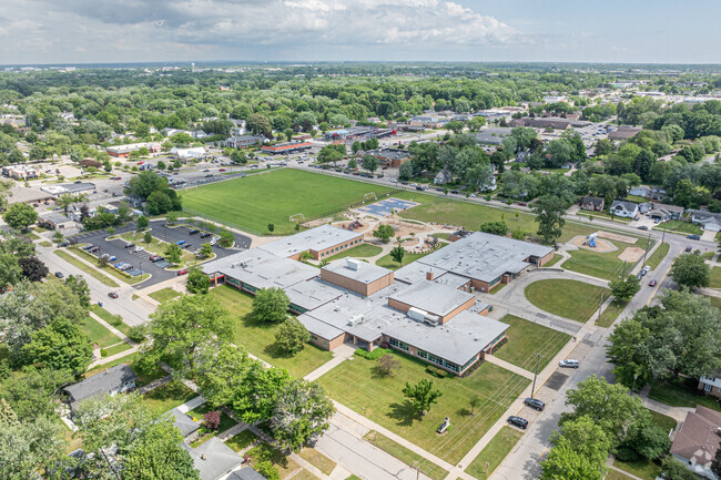 Jefferson Elementary School serves students K-5 in Holland, MI.