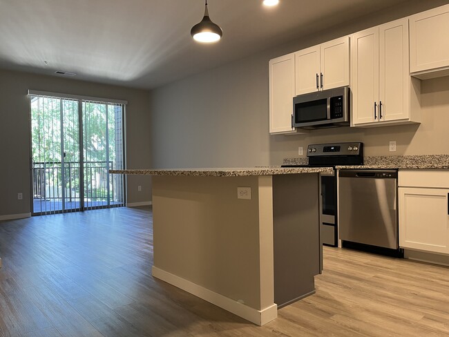 The Summit Residences, Madison, WI 53711 - photo 3