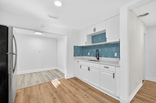 3525 50th Ave N unit A, St. Petersburg, FL 33714 - photo 4