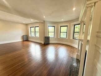 1855 Beacon St Unit 2, Brookline, MA 02445