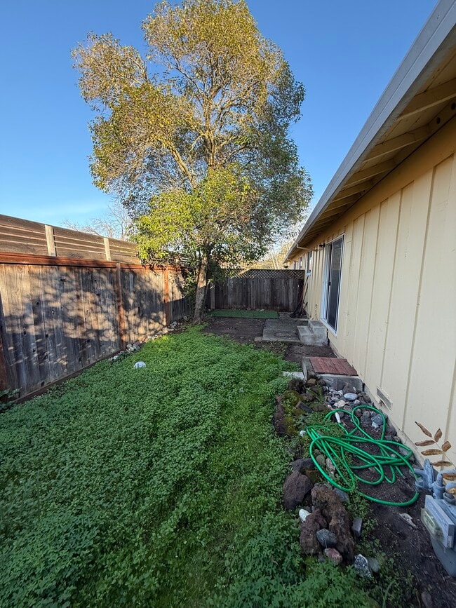 1240 Martha Way unit 1240 Martha Way, Santa Rosa, CA 95405 - photo 3