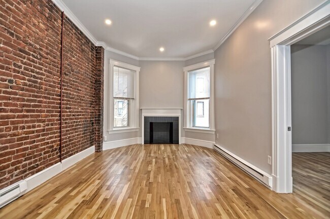 30 Walnut St unit 2, Quincy, MA 02171 - photo 2