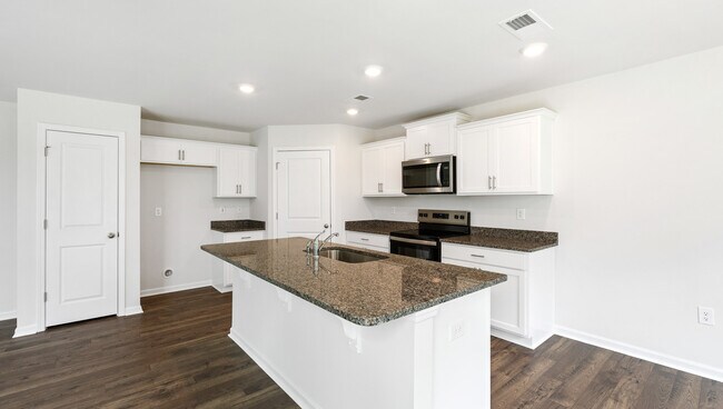 2256 Springview Ct, Boiling Springs, SC 29316 - photo 6