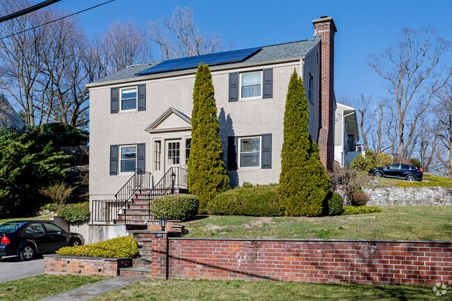 Eastchester has a collection of colonial homes.
