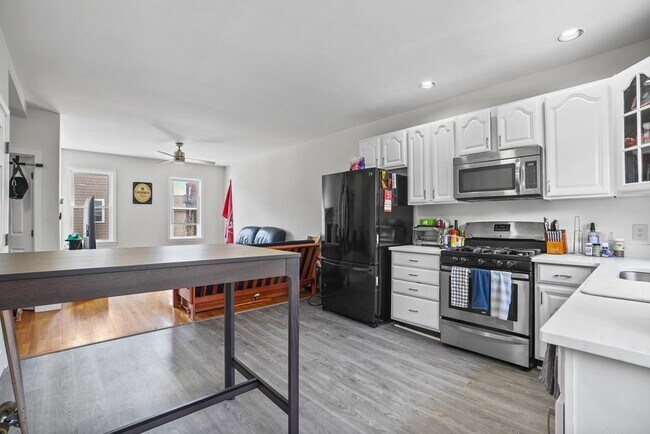 140 D St unit 2, Boston, MA 02127 - photo 6