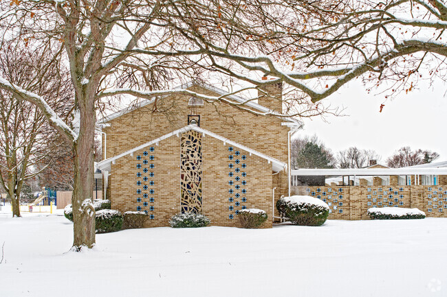 St Pius Tenth School has 115 students in grades PK, K-6.