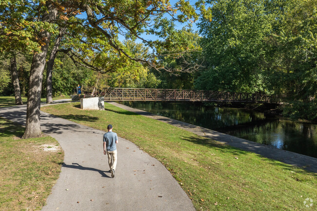 Studebaker Park has access to the Riverview Greenway Trail.