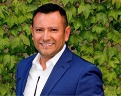 Agent Photo
