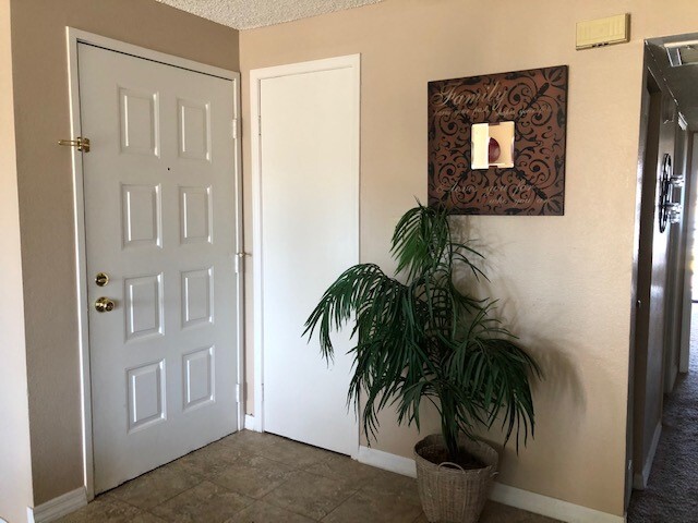 1675 Az-95 unit C8, Bullhead City, AZ 86442 - photo 2