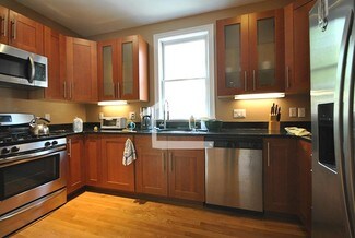 1592 Beacon St, Brookline, MA 02446