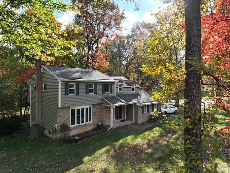 208 Morris Rd, Exton, PA 19341 - photo 2