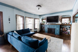 2196 Bunts Rd, Lakewood, OH 44107