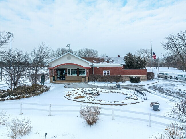 Fountain Hills Golf Club is a top-rated nine-hole golf course located in Alsip.