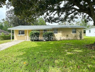 455 Clermont Dr W, Orange Park, FL 32073