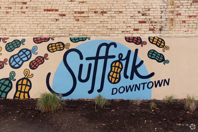 Holy Neck surrounds Downtown Suffolk for easy access to shops and eateries.