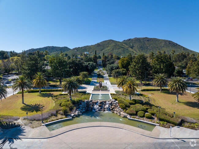 La Sierra University